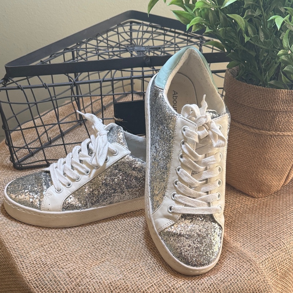 Abound Glittery White and Silver Sneakers